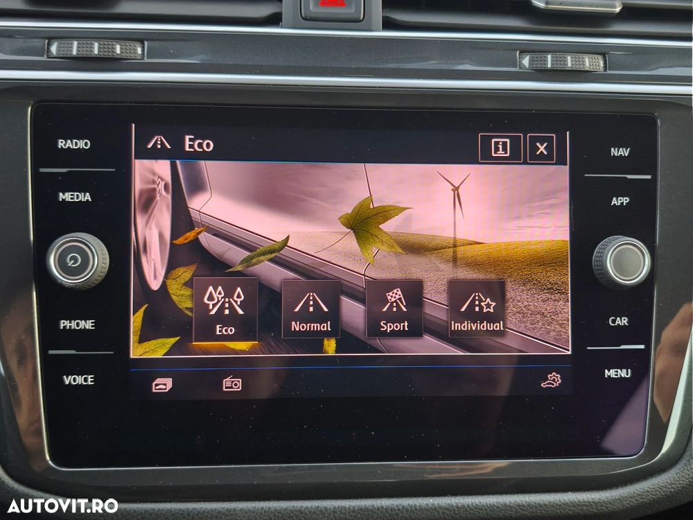 Volkswagen Tiguan 2.0 TDI SCR 4MOTION (BlueMotion Techn.) DSG Comfortline - 27