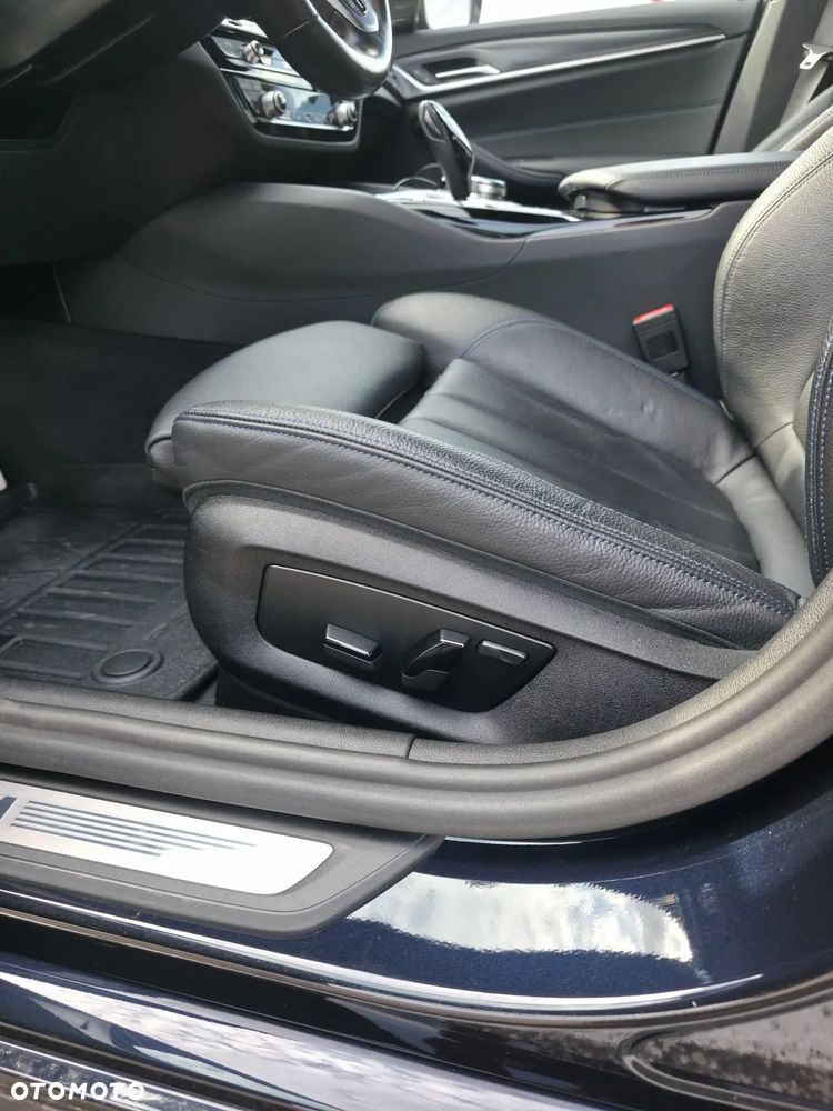 BMW Seria 5 520d xDrive mHEV M Sport sport - 9