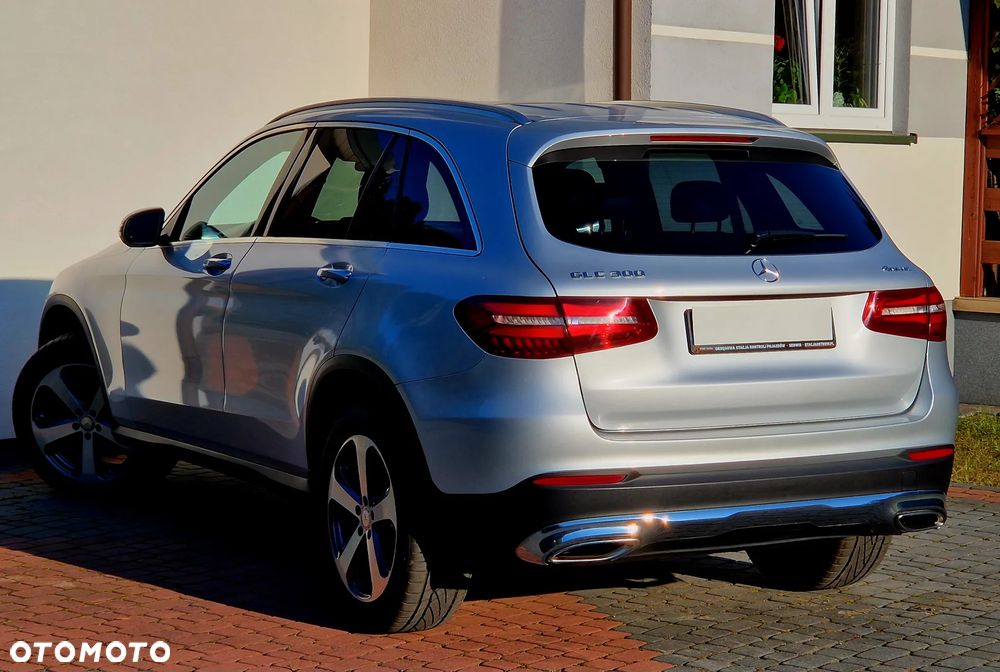 Mercedes-Benz GLC 300 4Matic 9G-TRONIC Exclusive - 10