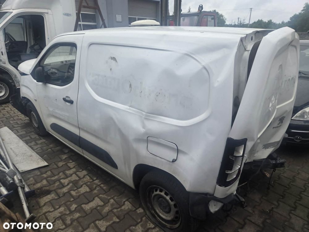 Peugeot Partner 1,5 * Silnik Pali * Zarejstrowany - 7