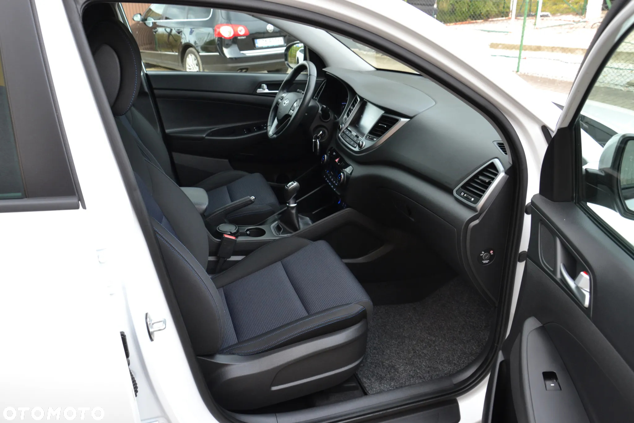 Hyundai Tucson 1.6 GDi 2WD Pure - 32