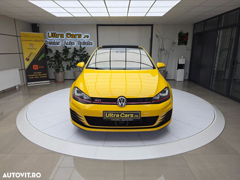 Volkswagen Golf GTI Performance BlueMotion Technology DSG - 2