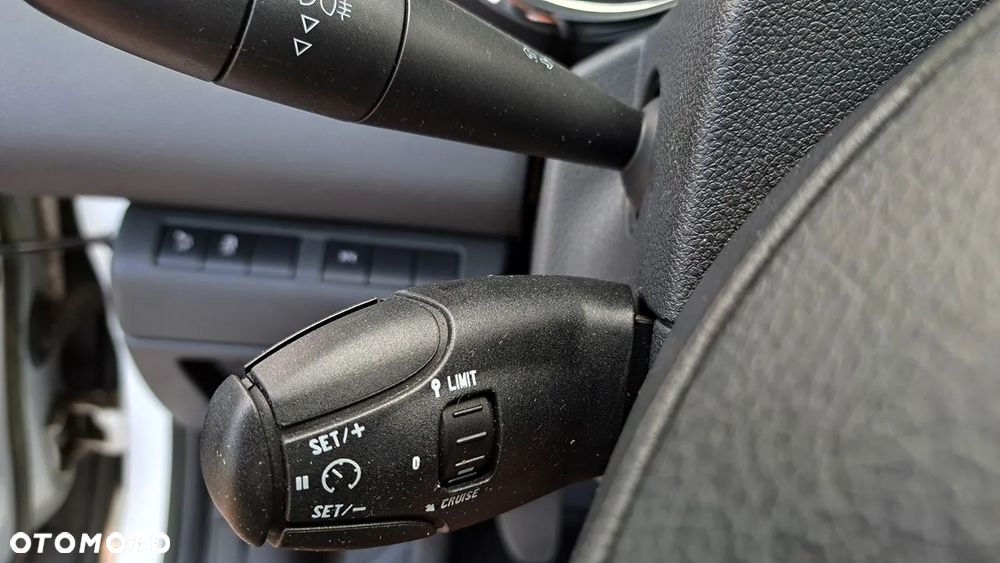 Peugeot 3008 HDi 115 Allure - 18