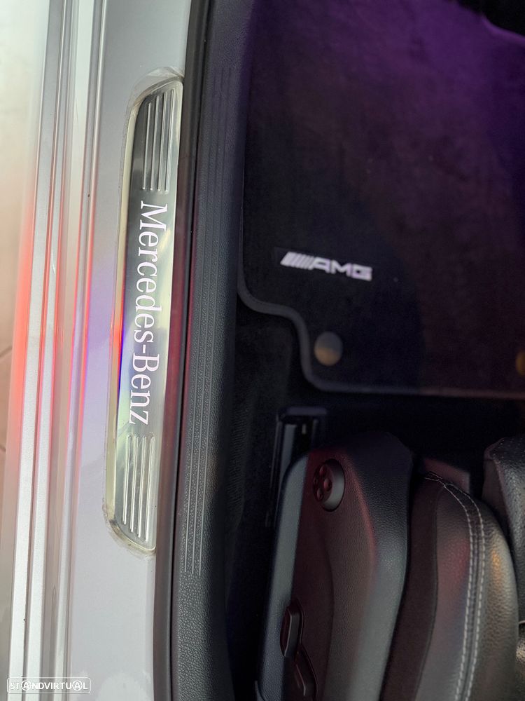 Mercedes-Benz C 300 BlueTEC Hybrid AMG Line - 22