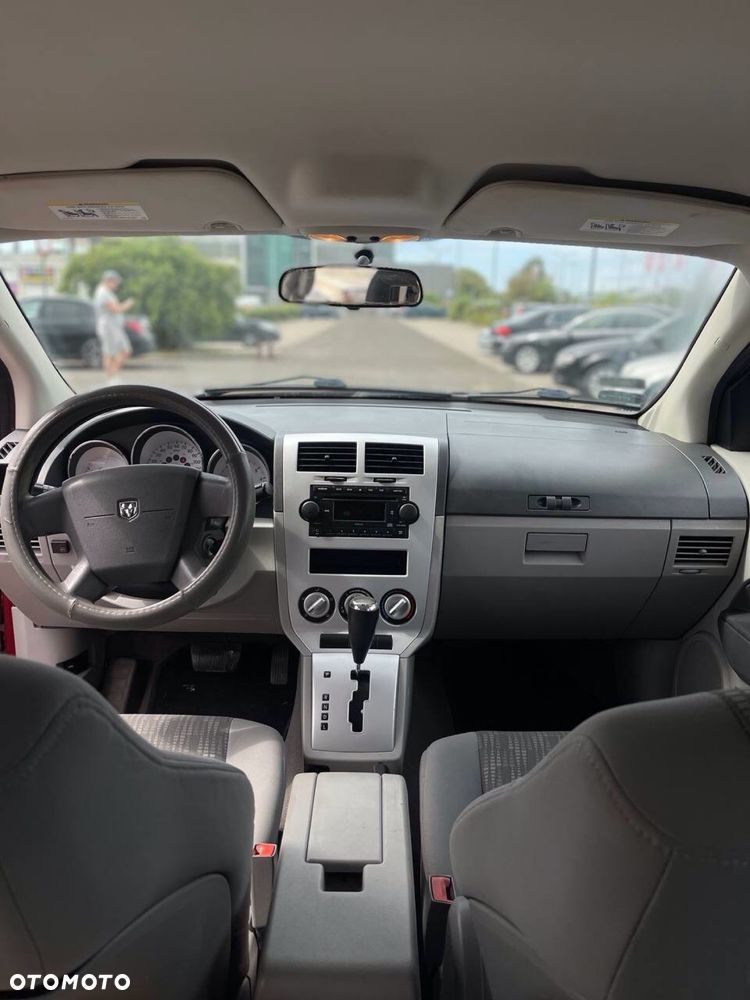 Dodge Caliber - 8