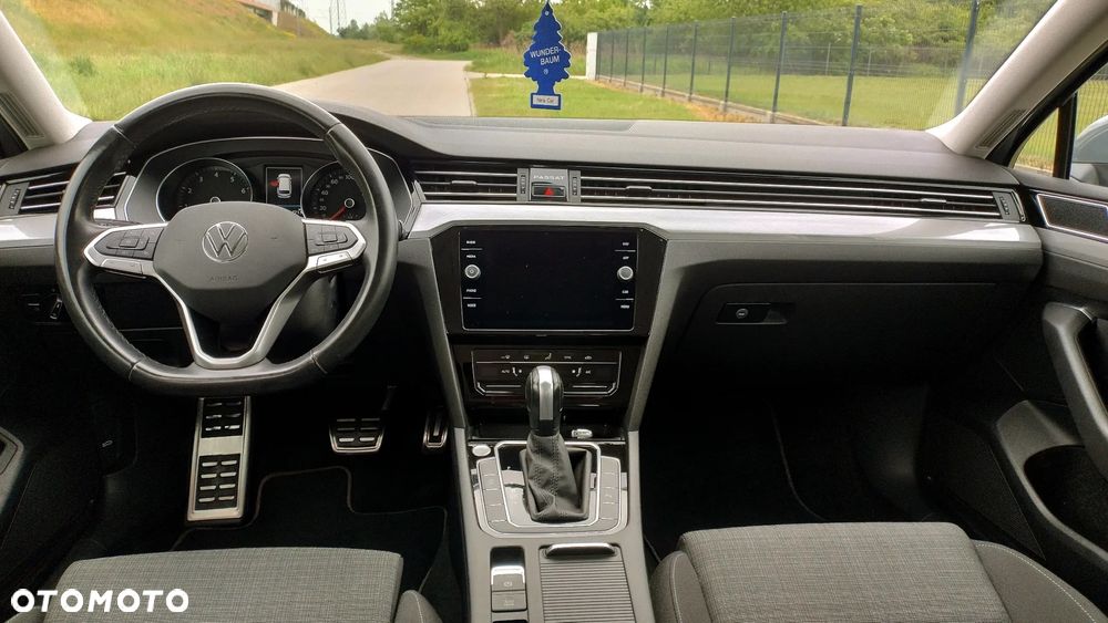 Volkswagen Passat 2.0 TSI Business DSG - 7