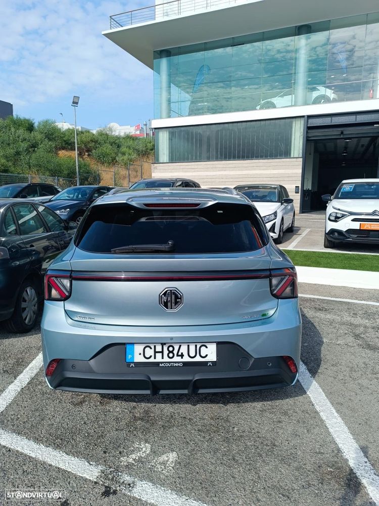 MG MG4 64 kWh Luxury - 3