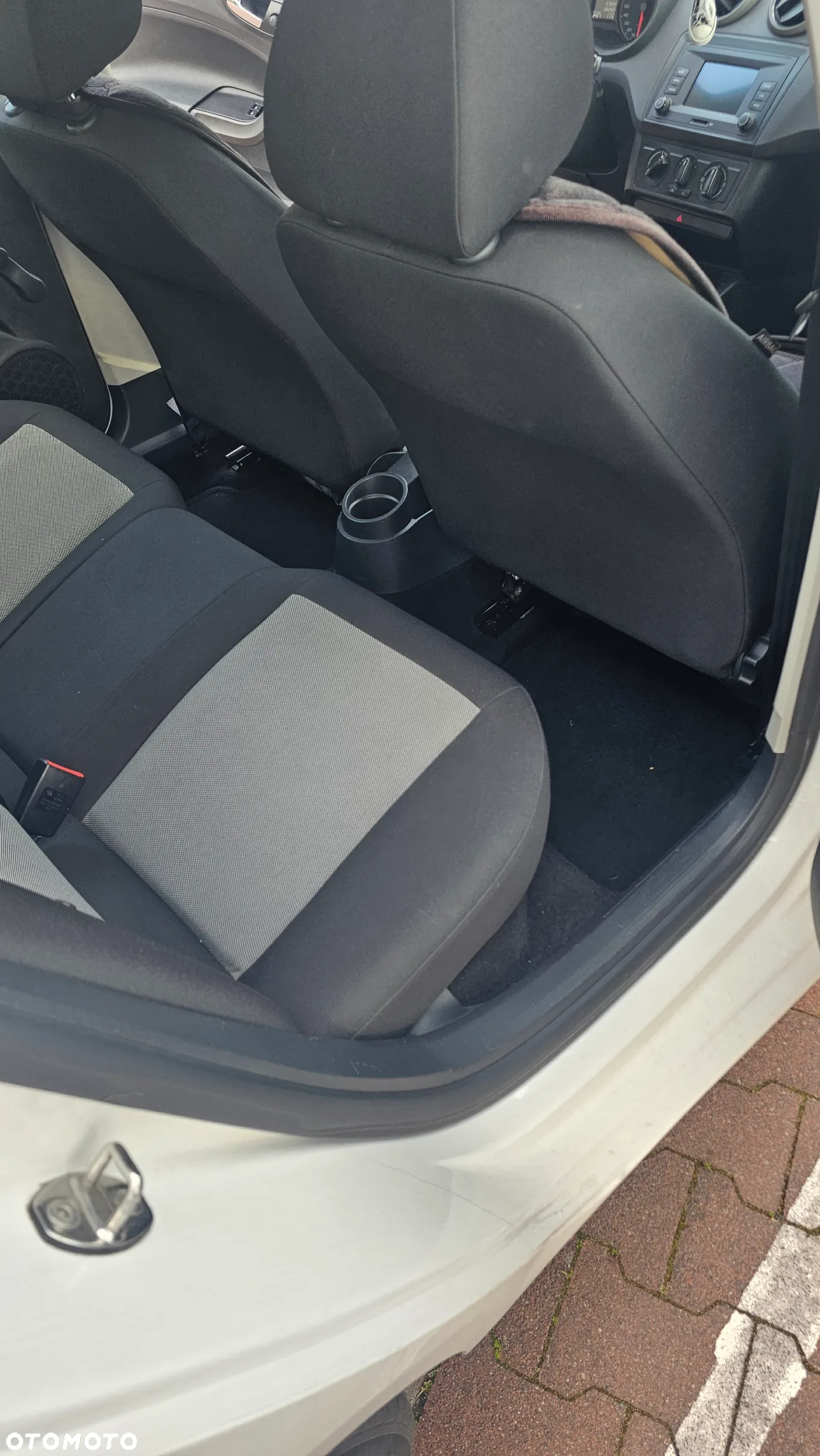 Seat Ibiza 1.0 Reference - 4