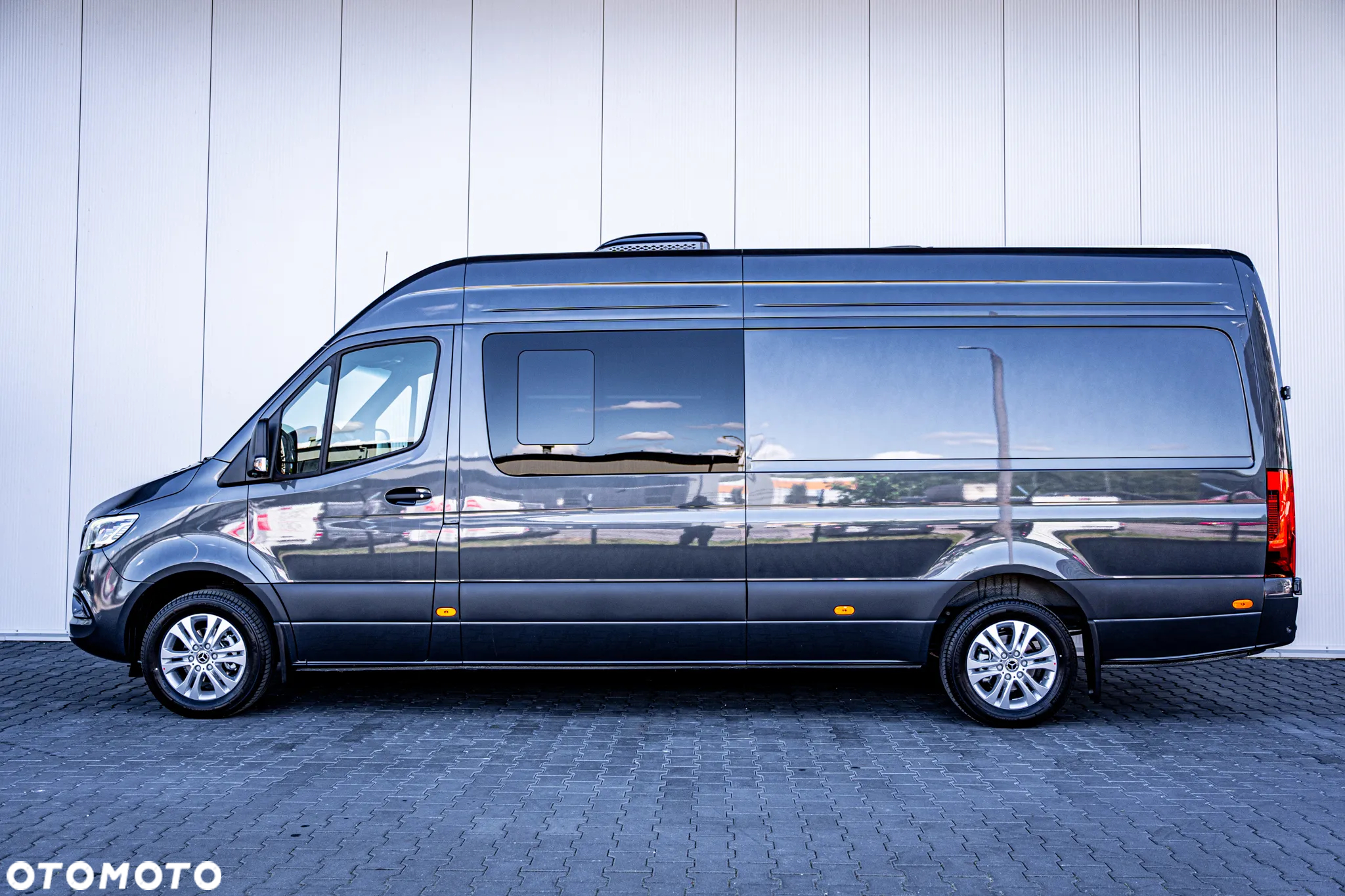 Mercedes-Benz Sprinter - 4