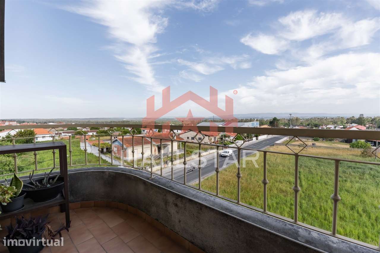 Apartamento T2 / Lugar de Estacionamento / Pataias - Grande imagem: 5/23