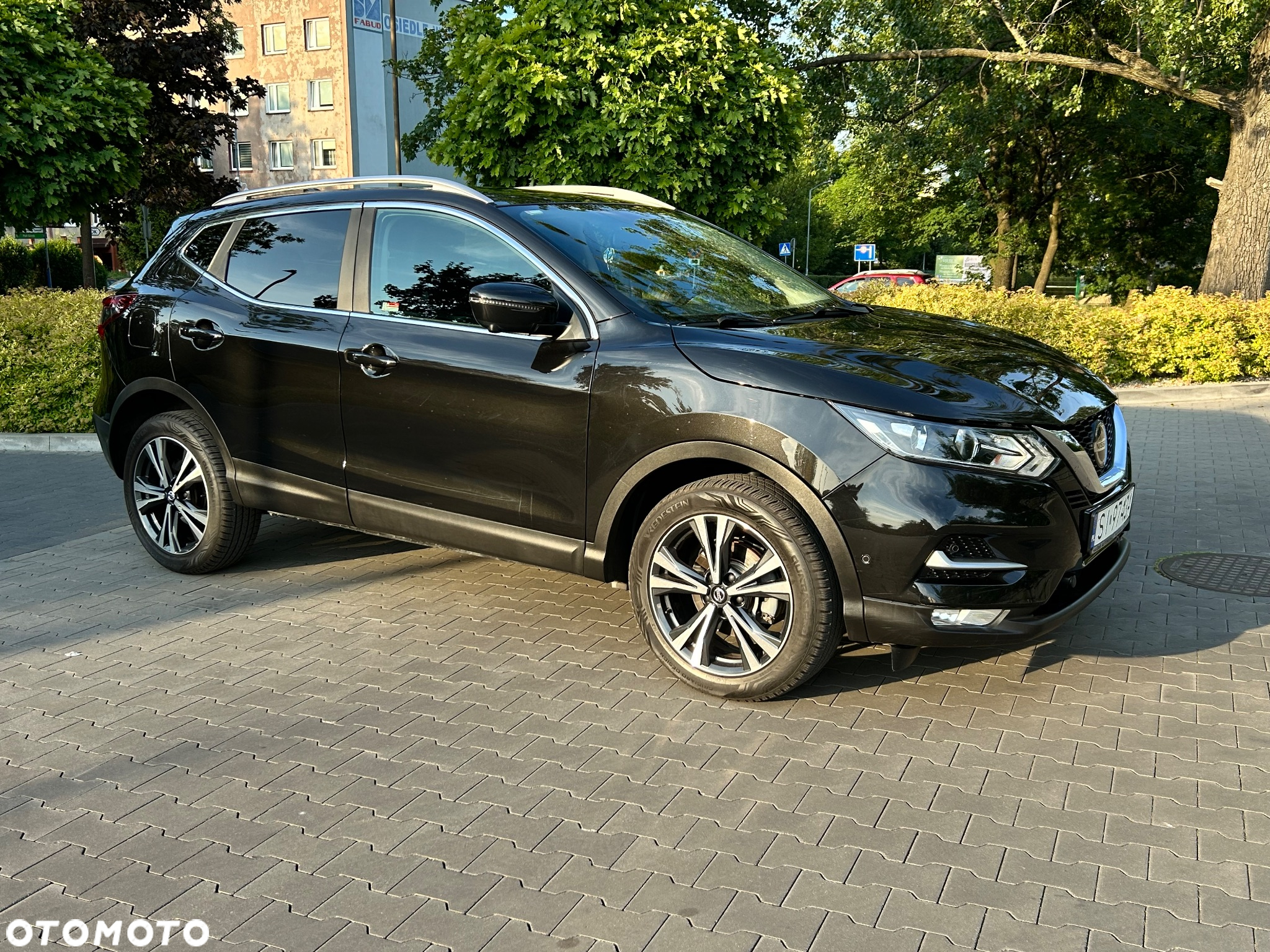 Nissan Qashqai - 2