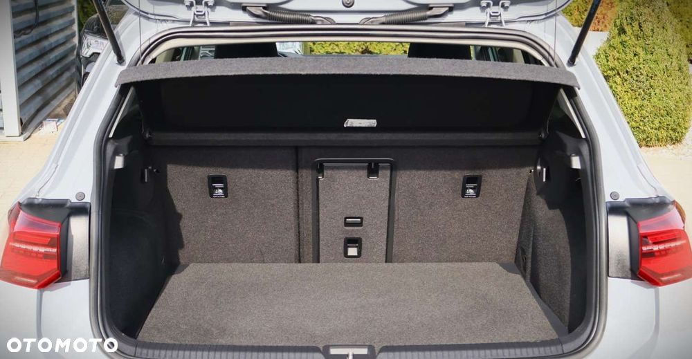 Volkswagen Golf - 21