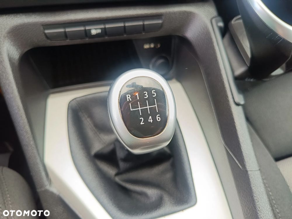BMW X1 sDrive18i - 28