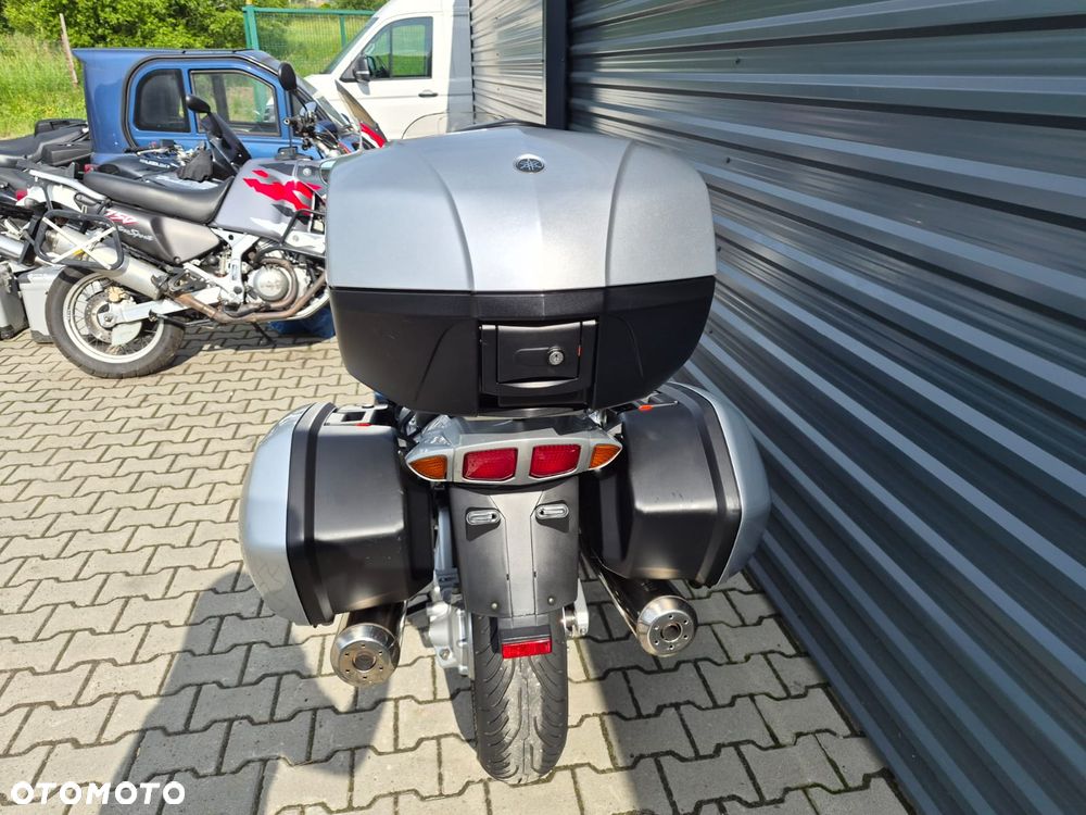 Yamaha FJR - 11