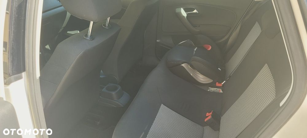 Volkswagen Polo - 4