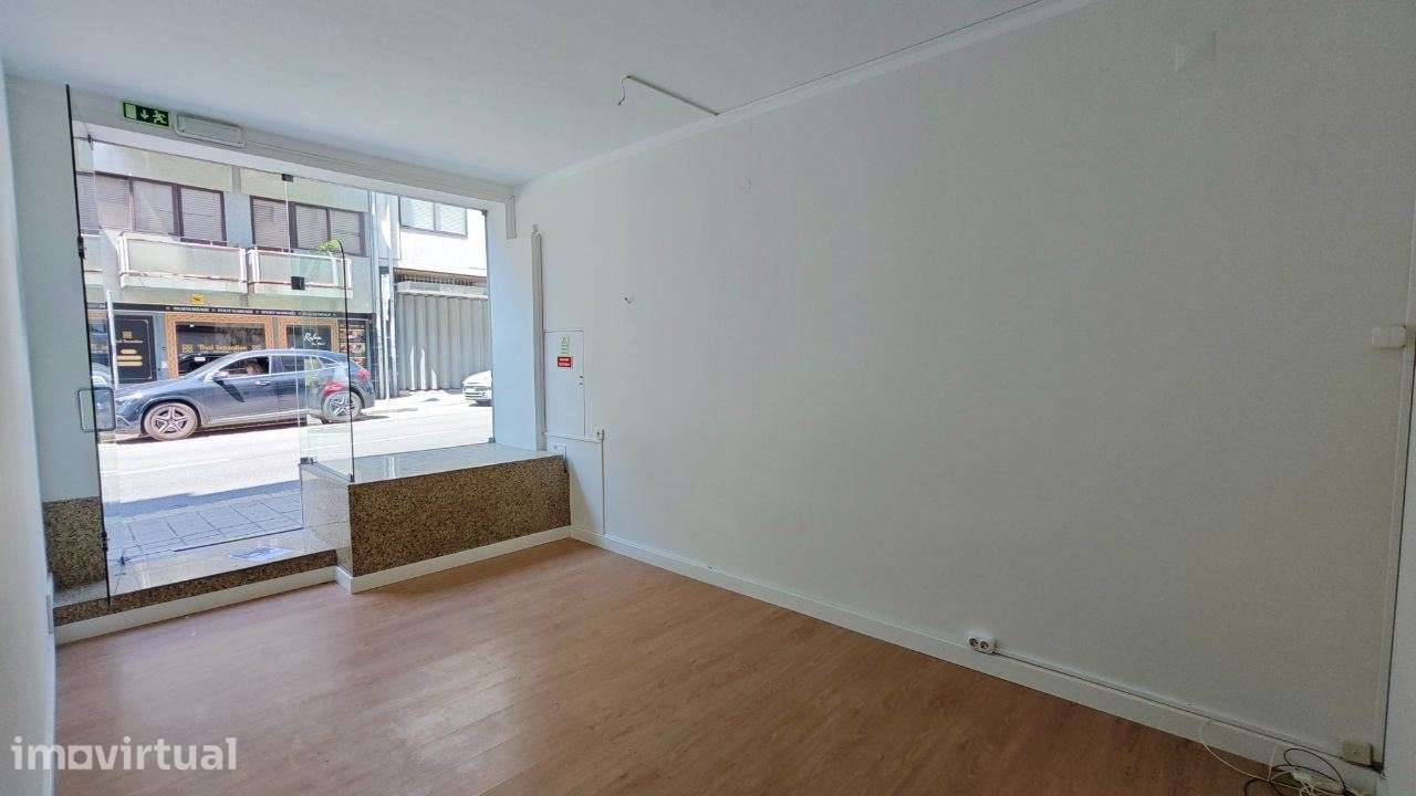 Loja de Rua c/60m2 / Rua Santos Pousada / Porto - Grande imagem: 5/12