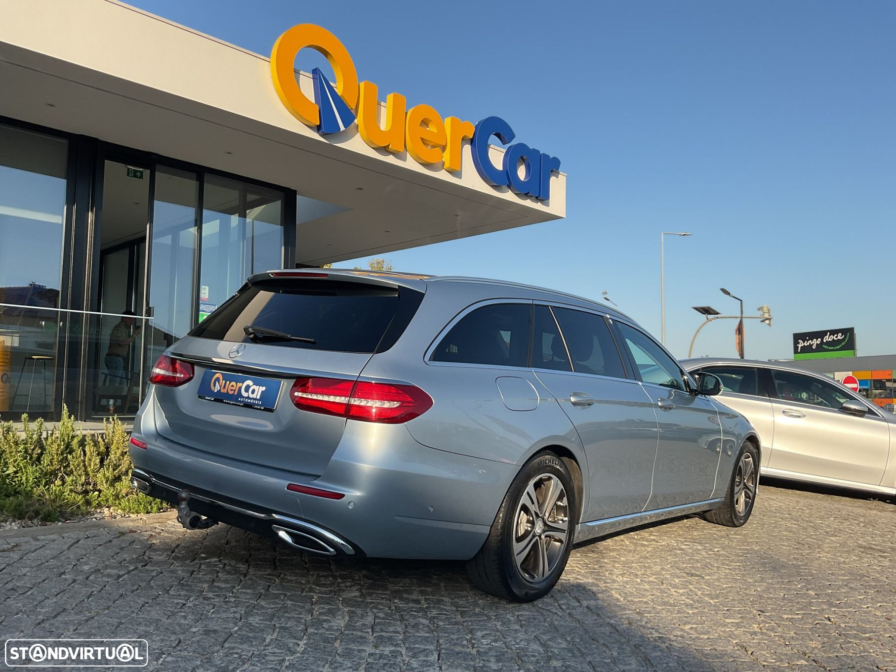 Mercedes-Benz E 220 BlueTEC Avantgarde Auto. - 12