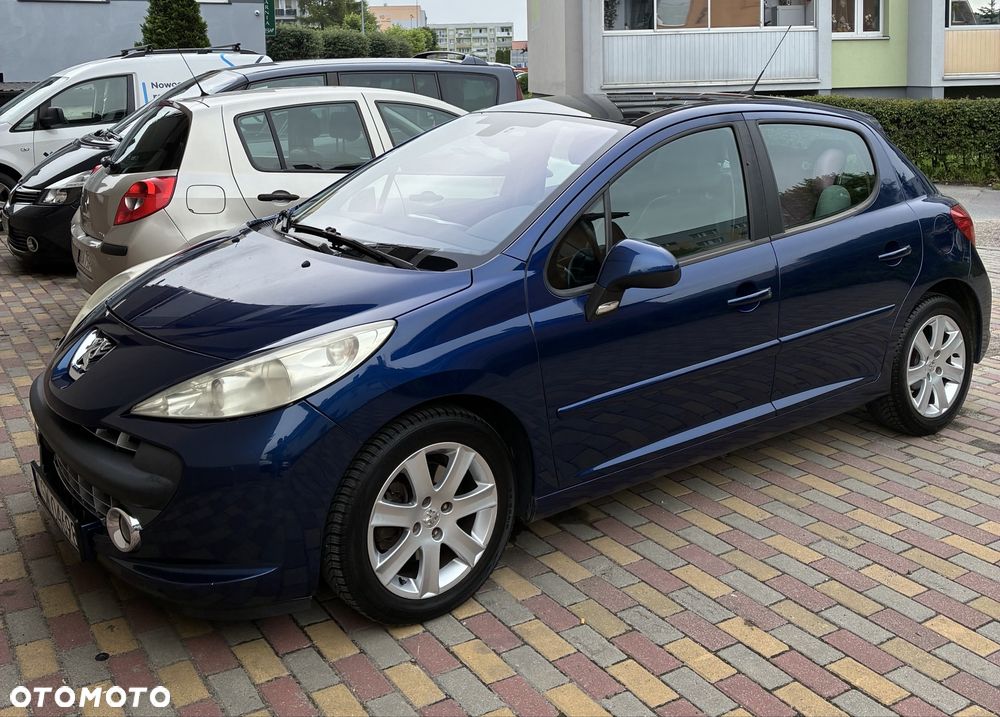 Peugeot 207 - 1