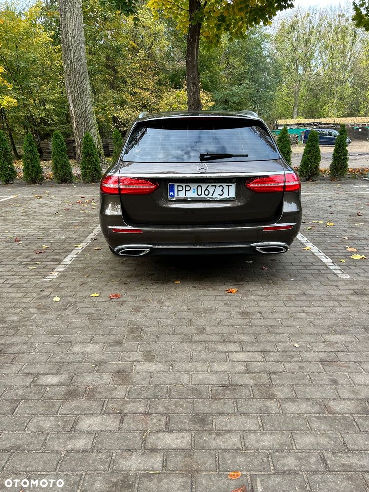 Mercedes-Benz Klasa E 220 d 9G-TRONIC - 5