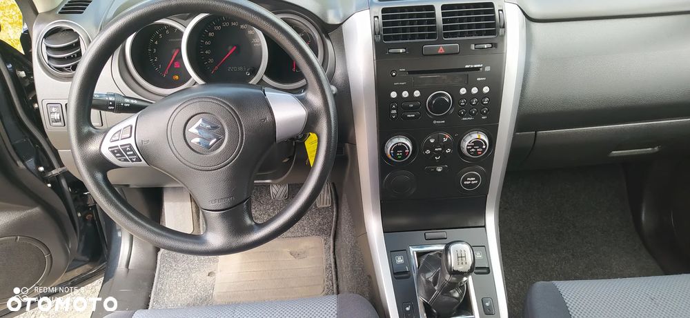 Suzuki Grand Vitara 1.6 Club - 10