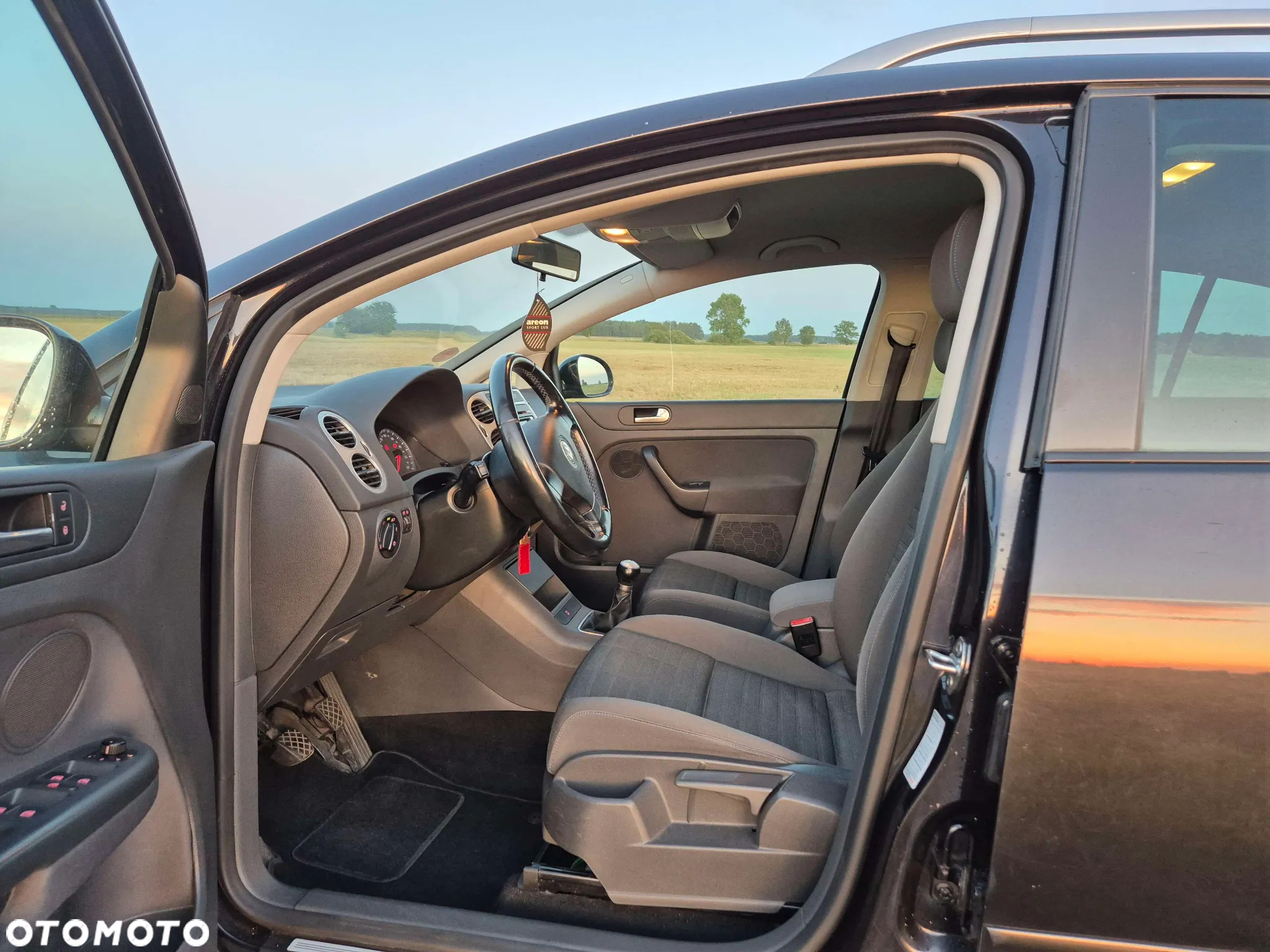Volkswagen Golf Plus - 12