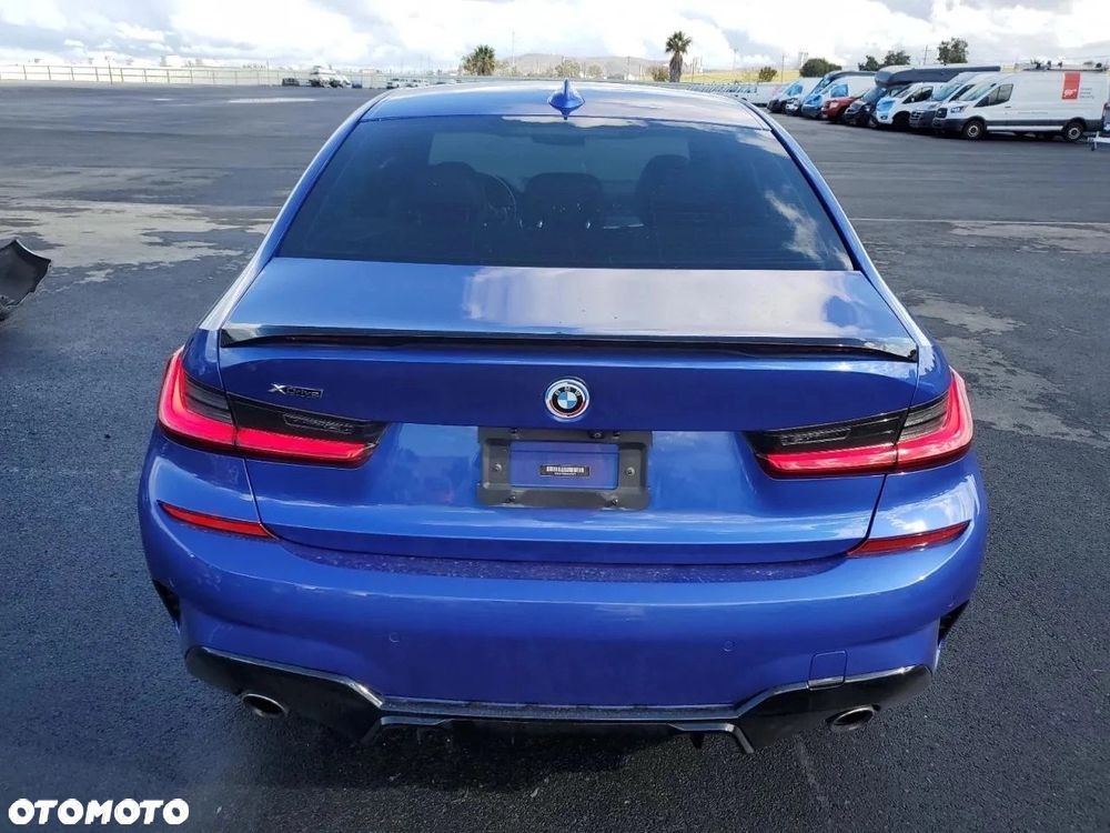 BMW Seria 3 330i xDrive M Sport - 5