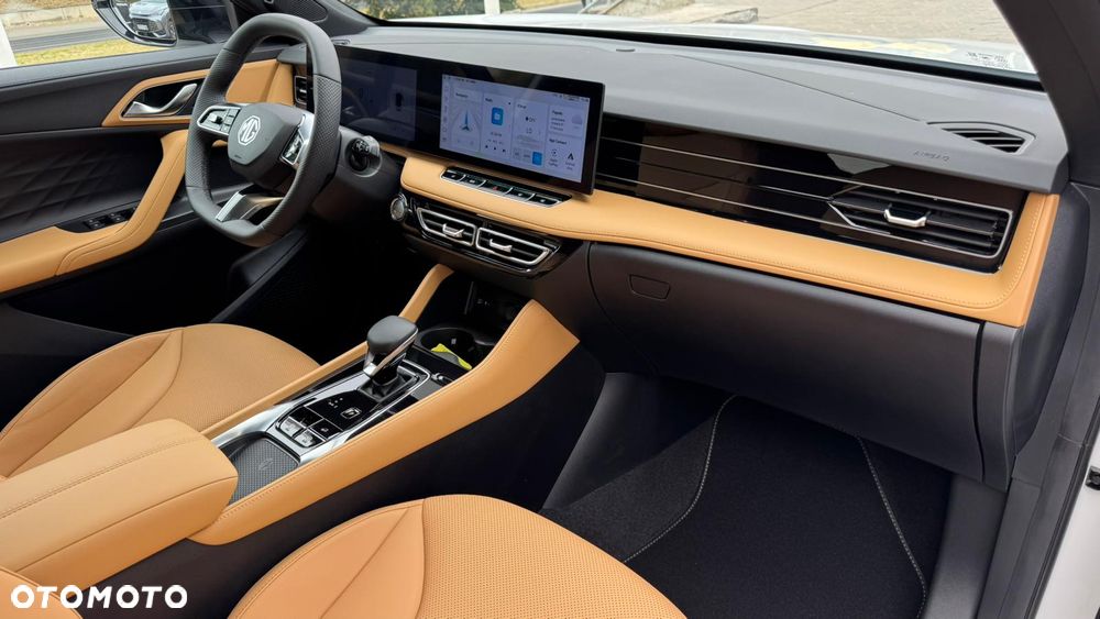 MG HS 1.5 T-GDI Exclusive DCT - 12