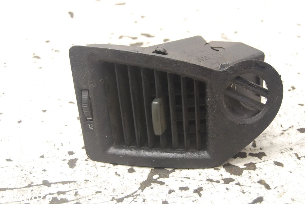 KRATKA NAWIEWU LEWA PRAWA A1007009 A1007010 RENAULT MEGANE II - 4