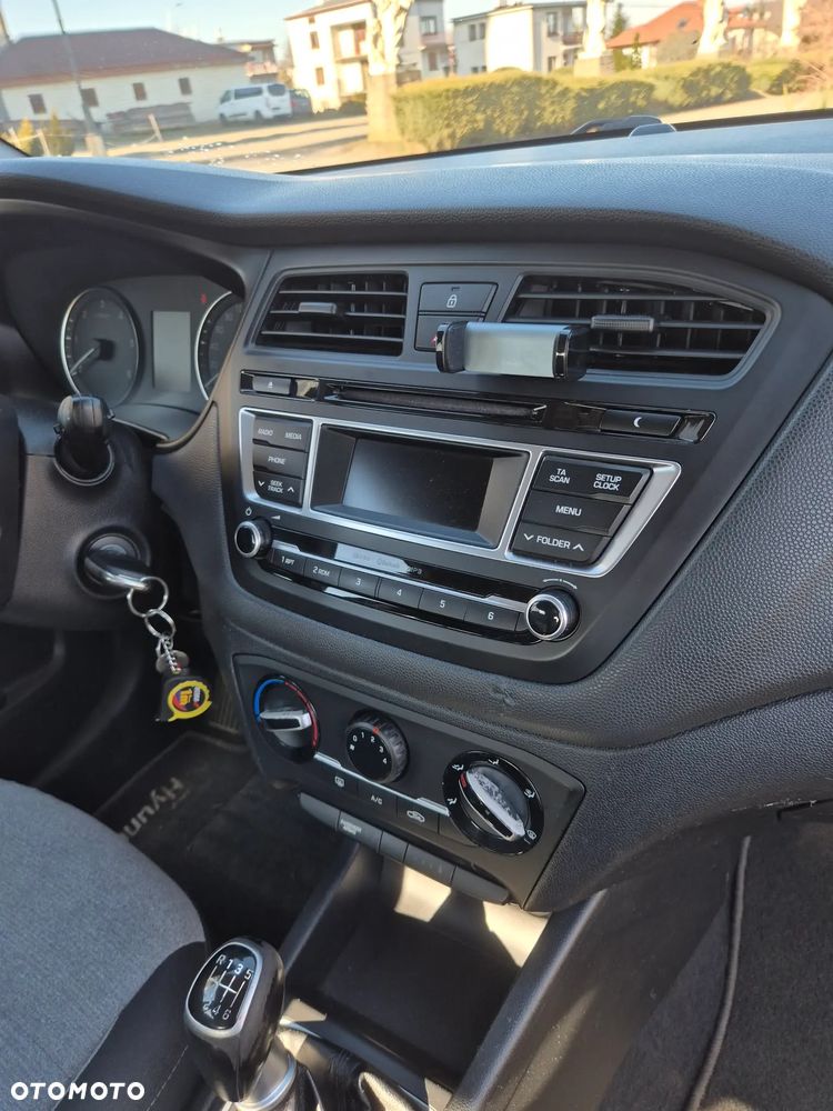 Hyundai i20 1.1 CRDi - 6