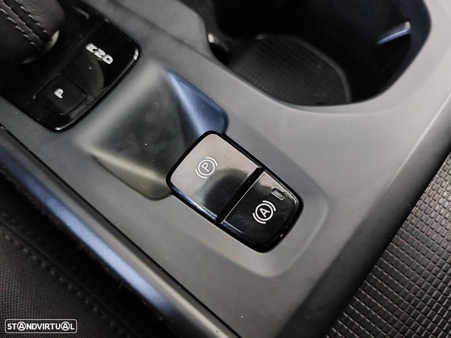 Volvo XC 40 1.5 T5 PHEV Inscription - 32