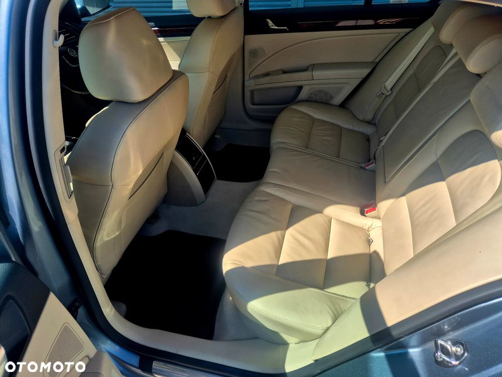 Skoda Superb 2.0 TDI Elegance DSG - 16