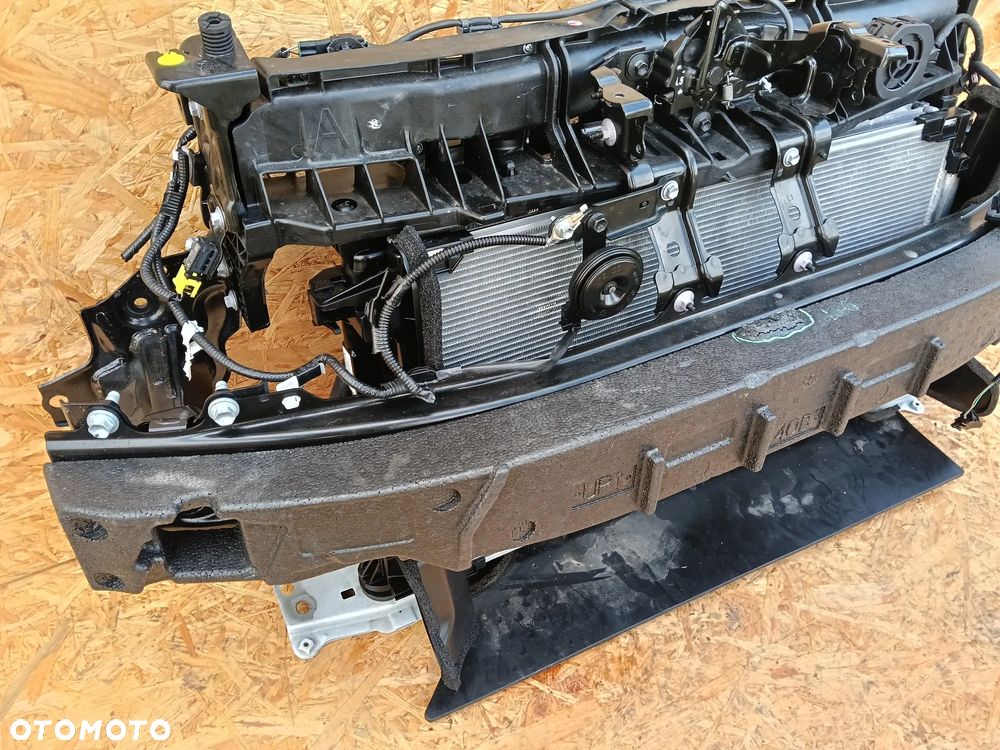 zderzak pas przedni belka błotnik chłodnice lampy Toyota Yaris IV 1.5 Hybrid - 5