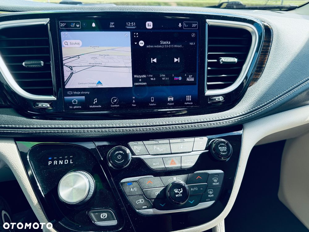 Chrysler Pacifica - 28