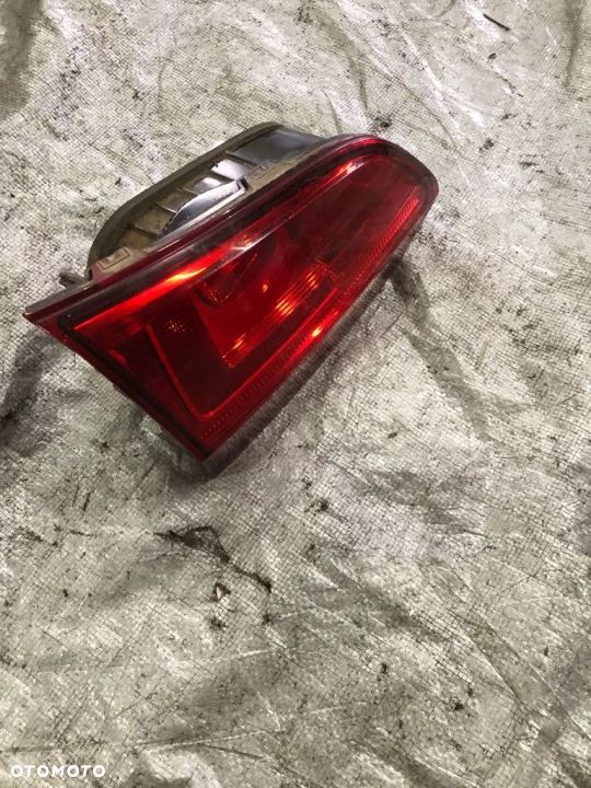 LAMPA LEWY TYL KOMBI Golf vii 5g9945093d oem - 2