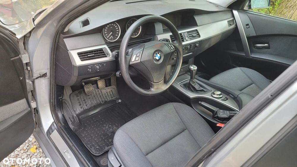 BMW Seria 5 520i - 9