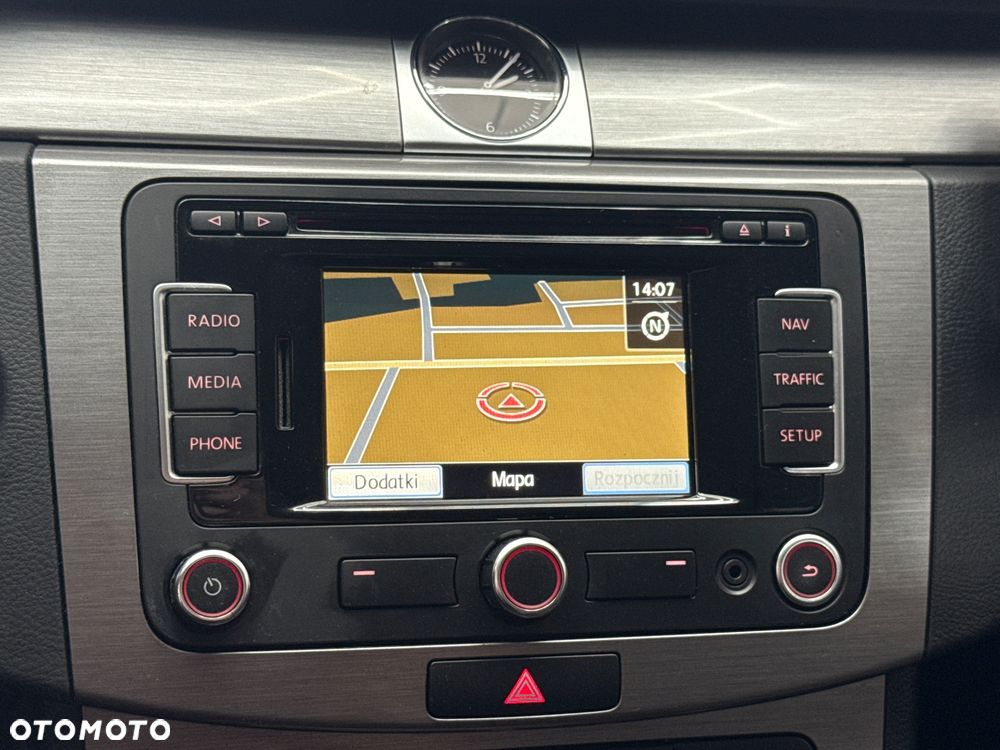 Volkswagen Passat 2.0 TDI DPF Comfortline - 21