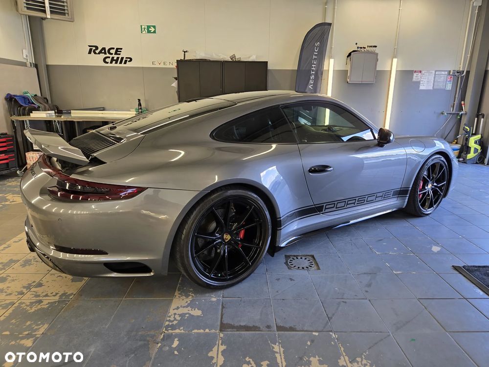 Porsche 911 Carrera 4S PDK - 3