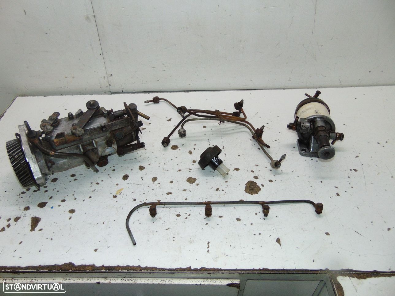 Peugeot 404 Bomba injectora/Gasóleo - 1
