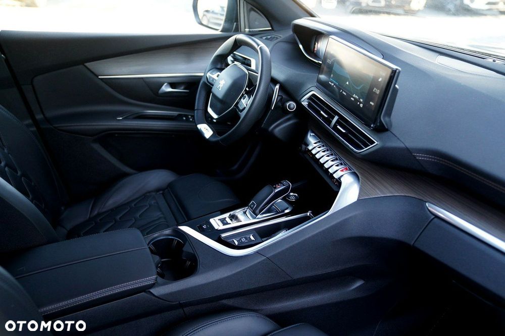 Peugeot 5008 - 19