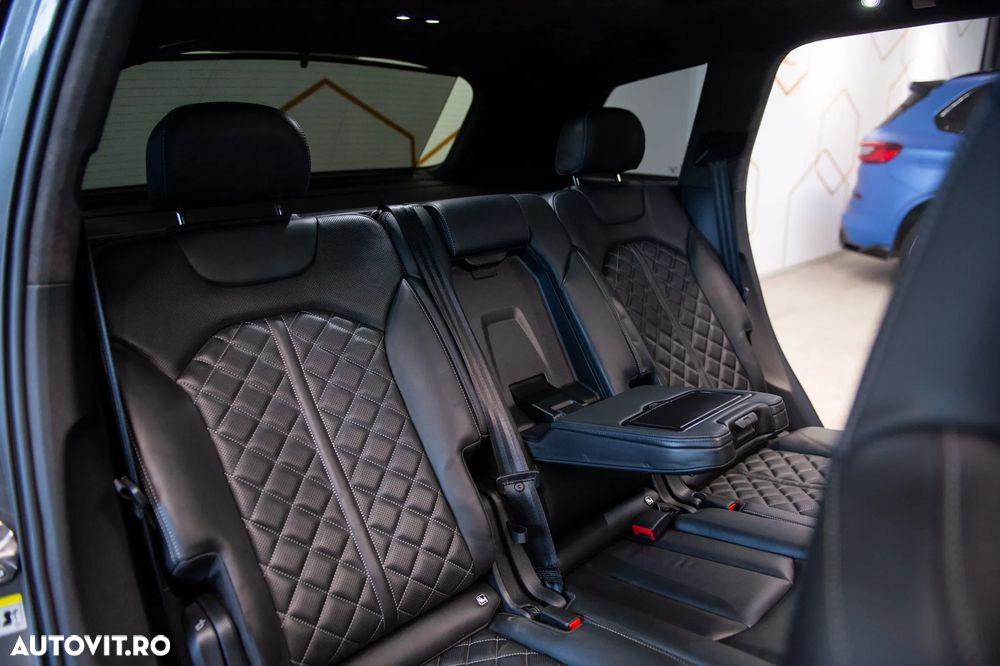 Audi SQ7 4.0 TDI quattro Tiptronic - 32