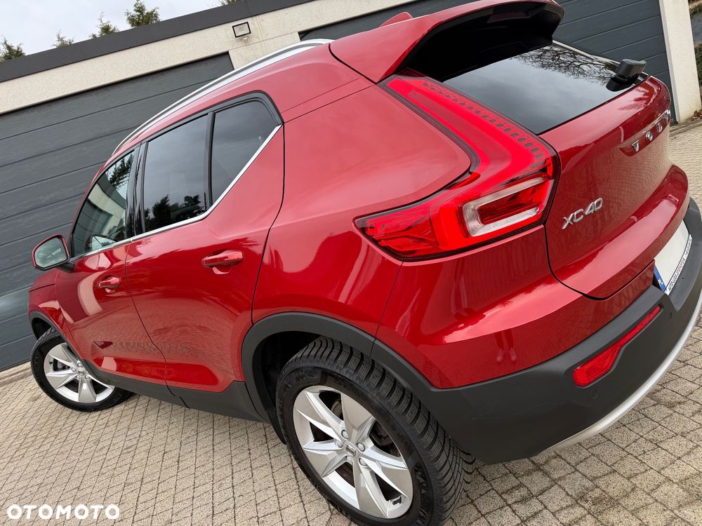 Volvo XC 40 B3 B DKG Plus Dark - 24