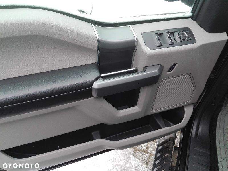 Ford F150 - 4