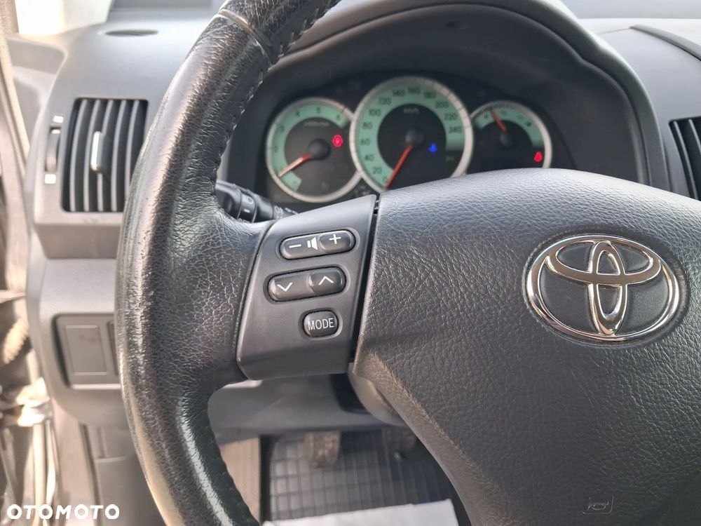 Toyota Corolla Verso 2.2 D-4D Premium + 7os - 15