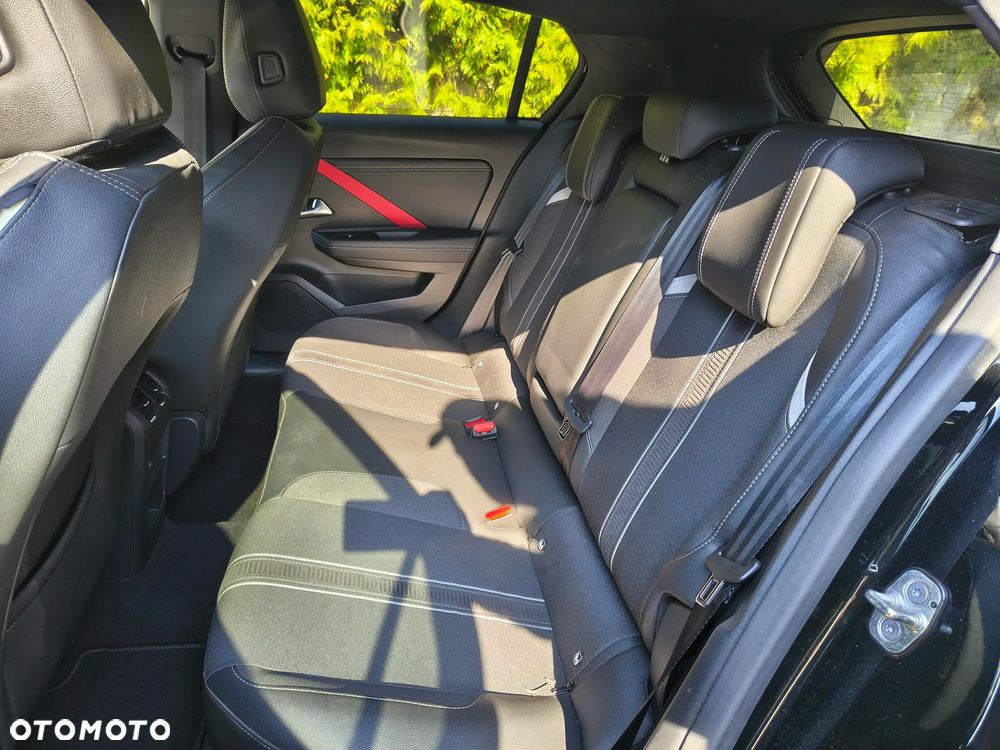 Opel Astra 1.6 T Plug-in Hybrid GS Line - 8