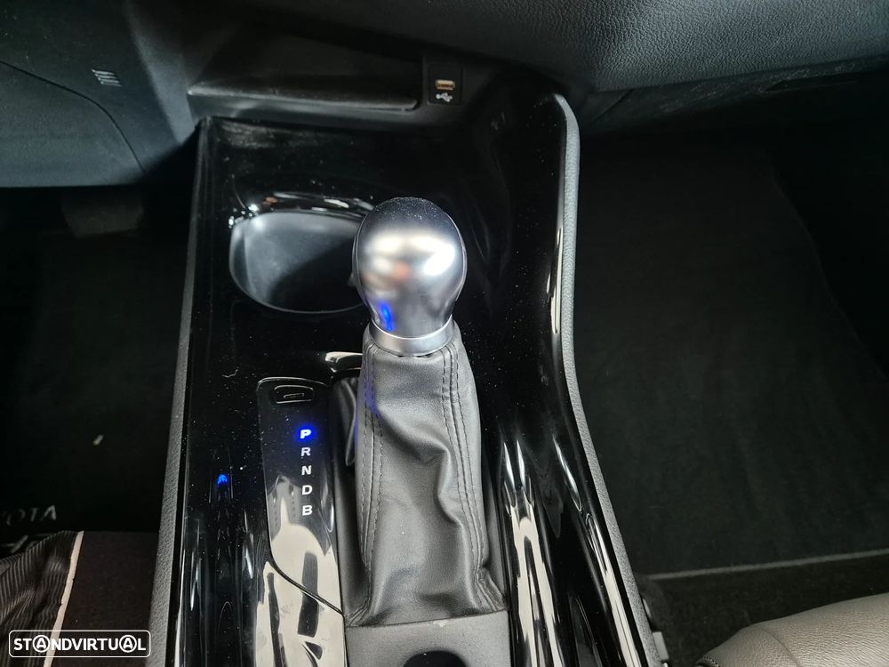 Toyota C-HR 1.8 Hybrid Exclusive+P.Luxury - 11