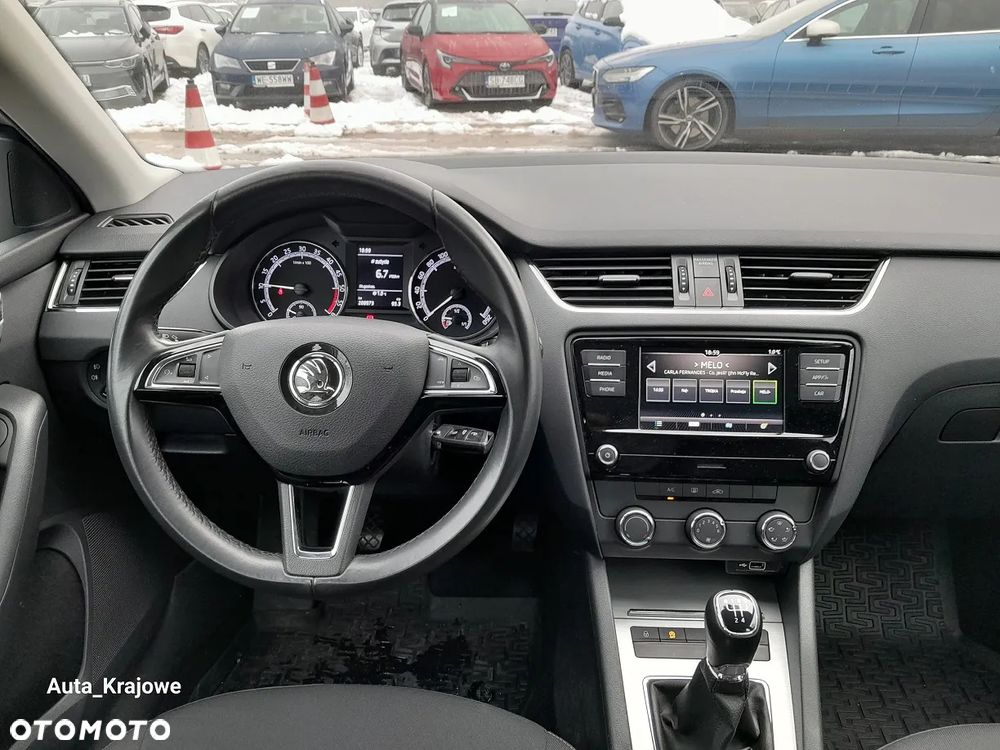 Skoda Octavia 1.6 TDI SCR Active - 10