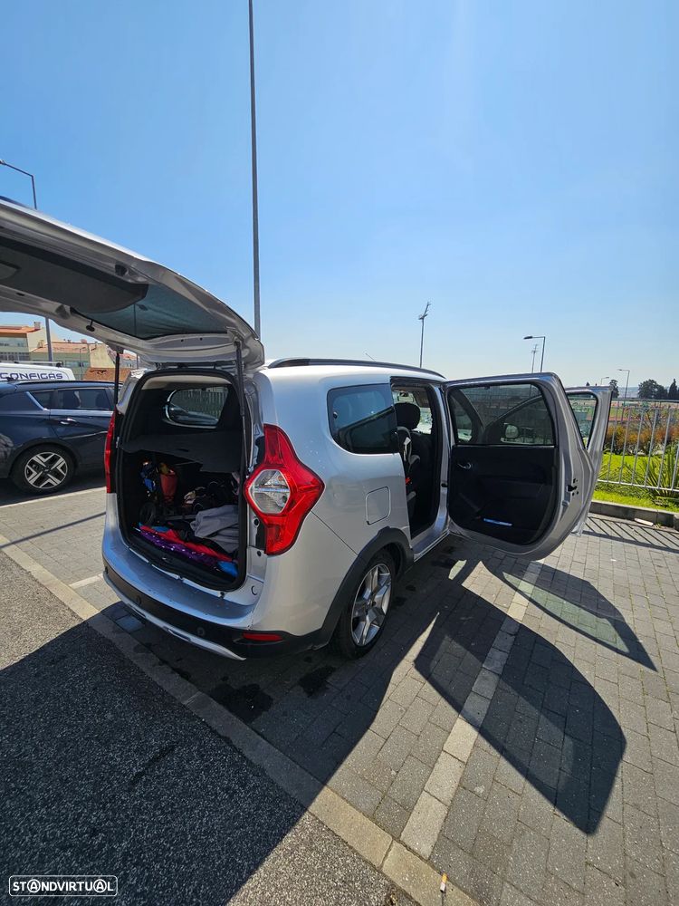 Dacia Lodgy 1.5 dCi Stepway 7L - 7