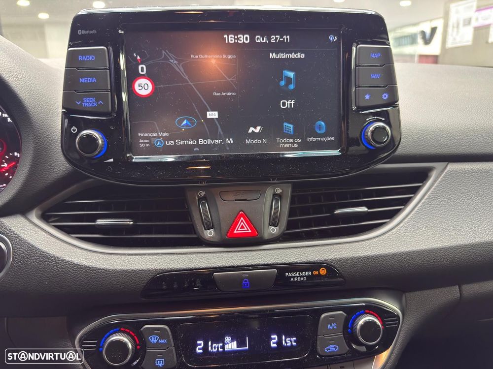 Hyundai i30 N 2.0 T-GDi Performance Pack - 17