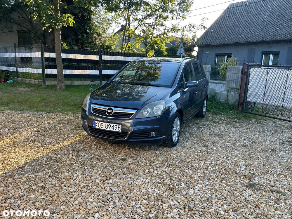 Opel Zafira 1.8 Cosmo - 28