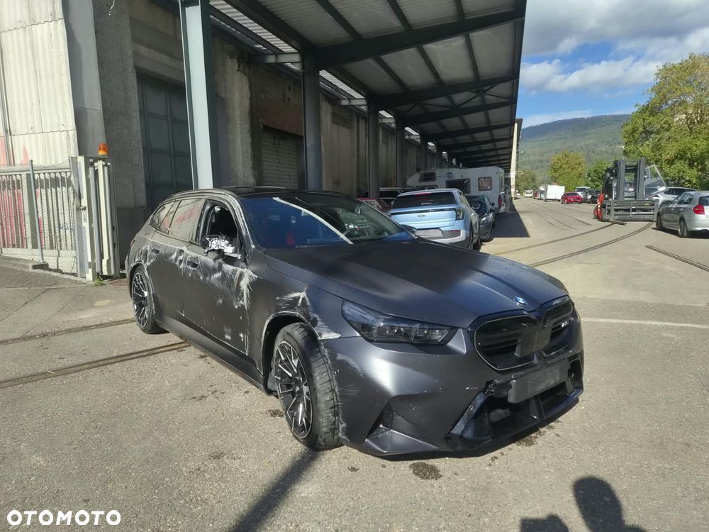 BMW M5 xDrive - 3